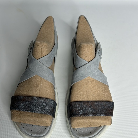 ECCO Strappy Grey Damara Sandal NEW Size 11/11.5 US - Picture 3 of 11